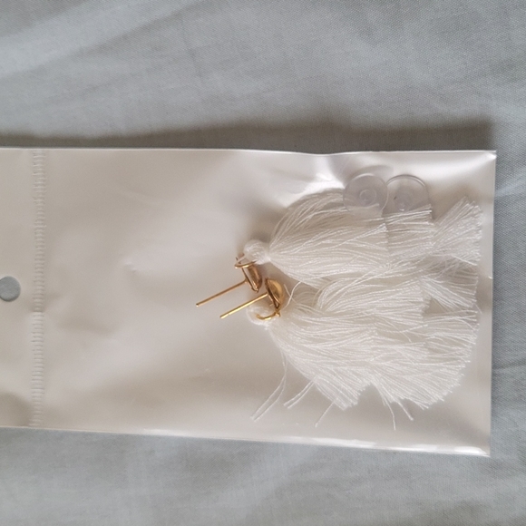 4 Earings for $8 - Picture 3 of 5